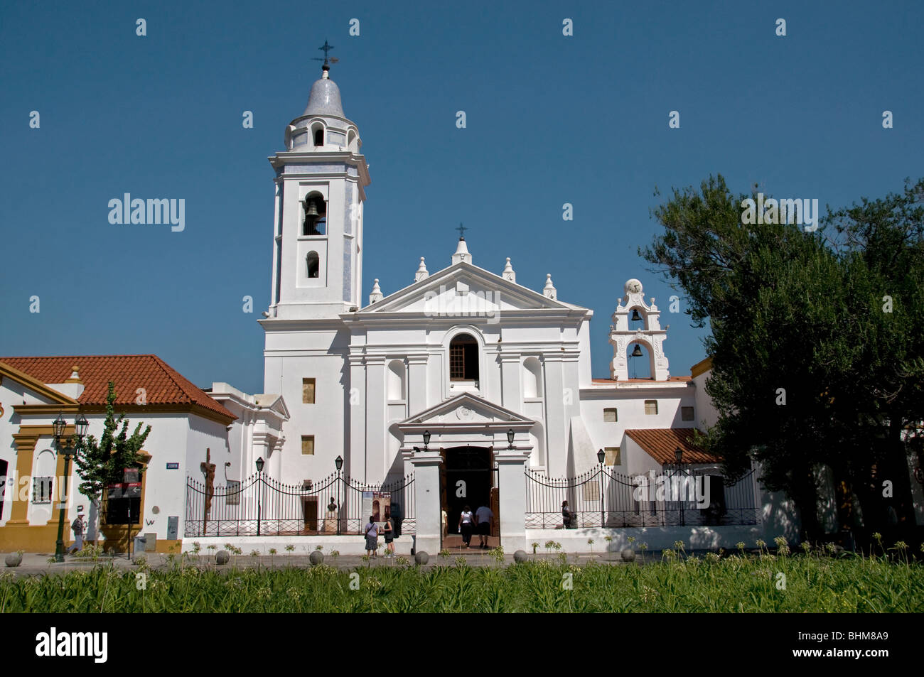 Buenos Aires Argentina chiesa Iglesia de Nuestra Senora del Pilar nei pressi del famoso cimitero Cementario de la Recoleta Foto Stock