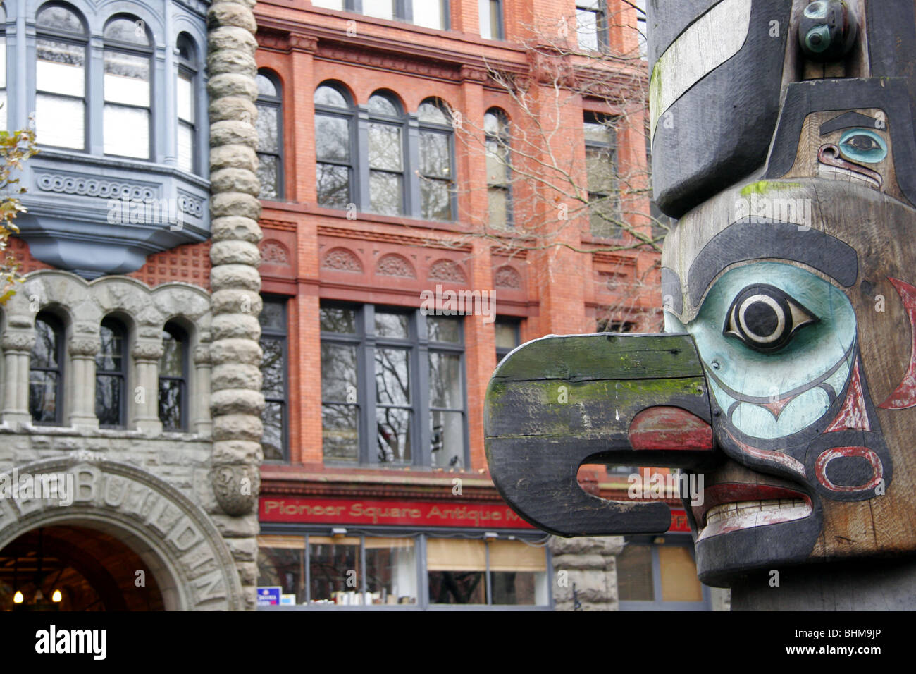 Il totem pole in Pioneer Square area di Seattle, nello Stato di Washington, USA Foto Stock