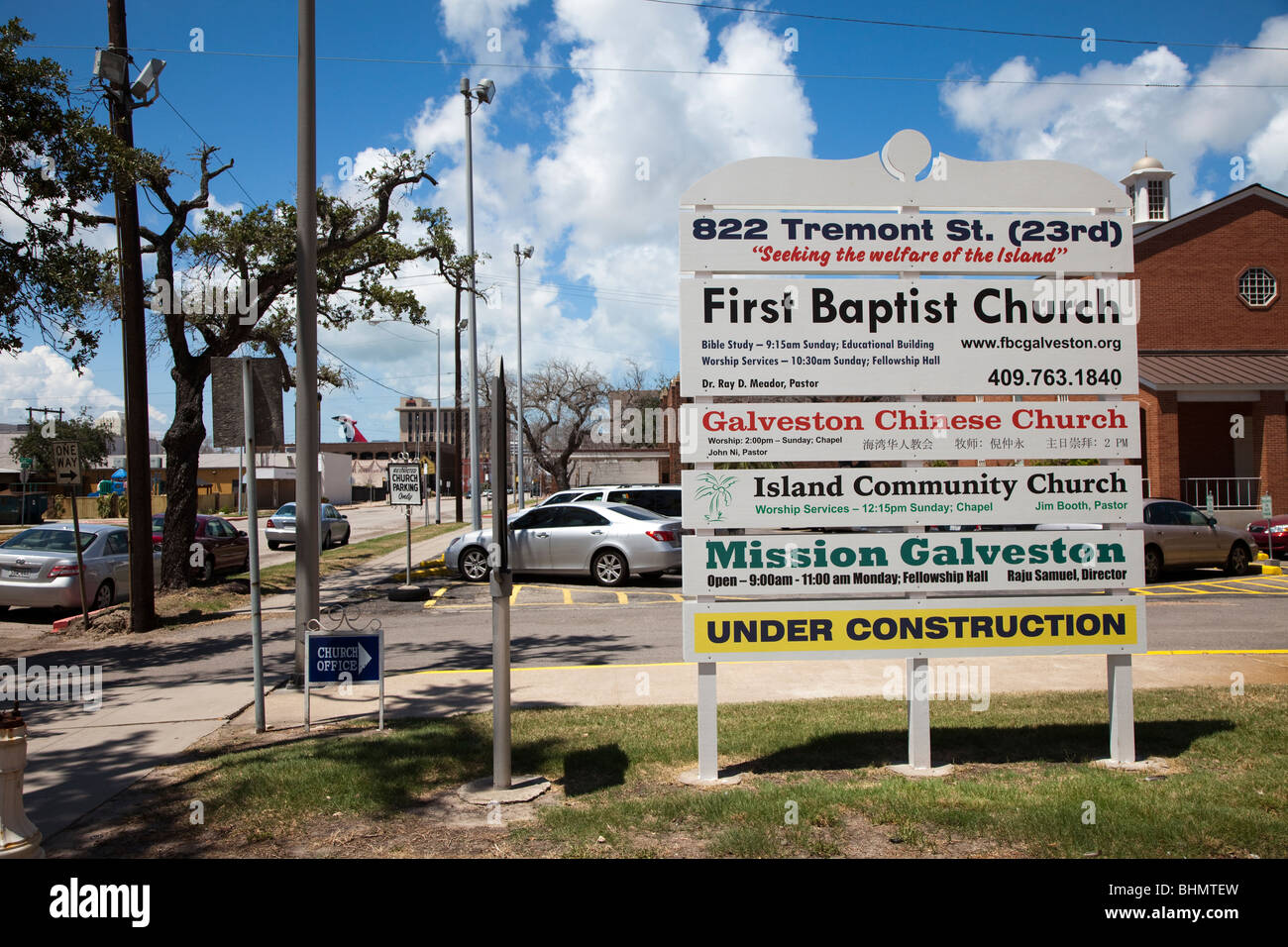 Segno per tre chiese in costruzione Galveston Texas USA Foto Stock