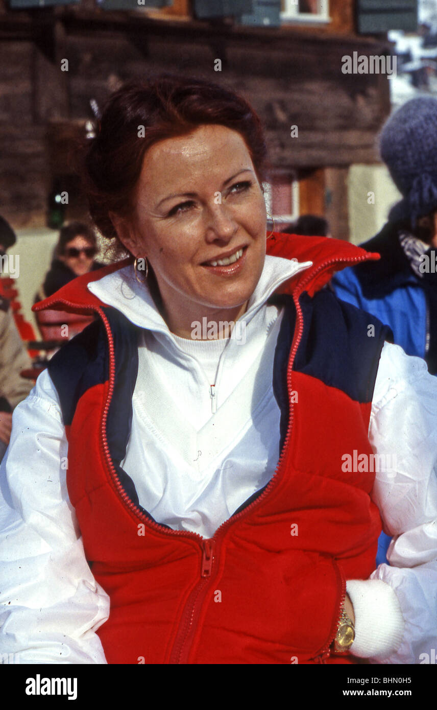 ABBA - Frida in Svizzera nel marzo 1979 dove facevano un tempo di neve speciale video Foto Stock