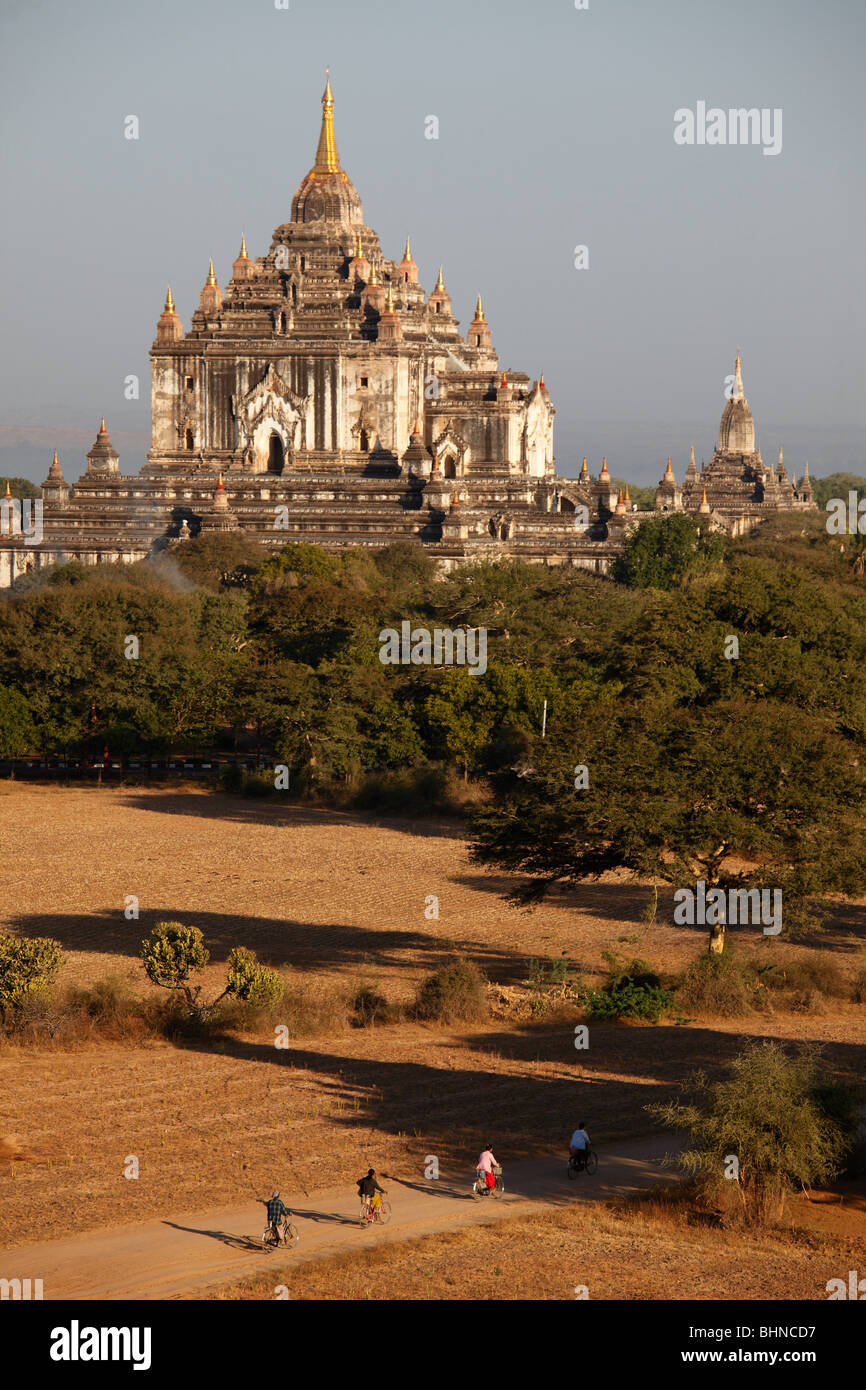 Myanmar Birmania, Bagan, Thatbyinnyu Temple, vista aerea Foto Stock