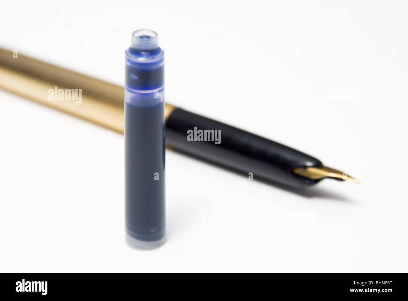 Penna stilografica e cartuccia Foto stock - Alamy