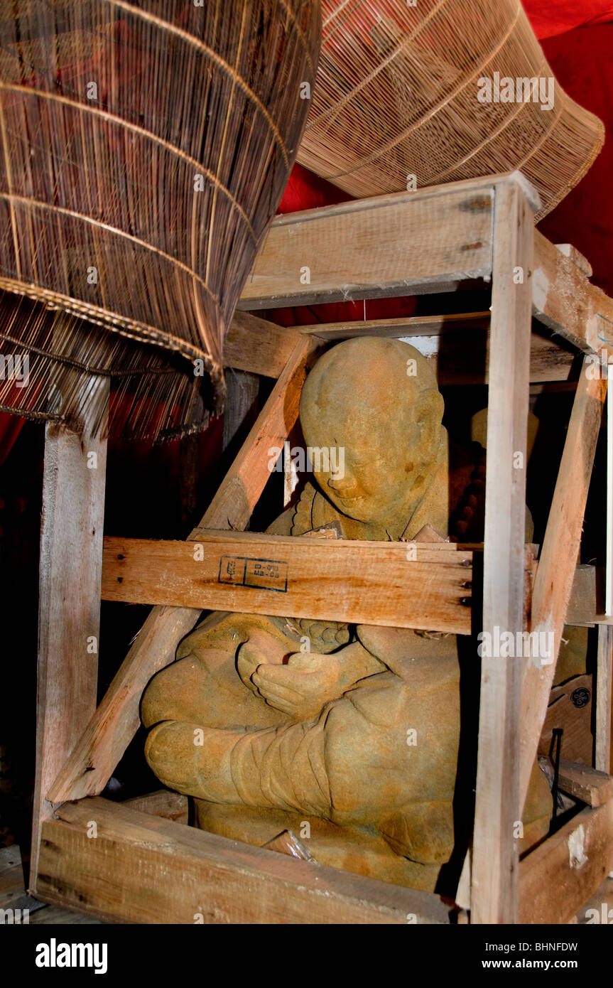 Cambogiano tailandese cinese vietnamita laotiane shop mercato delle pulci Foto Stock