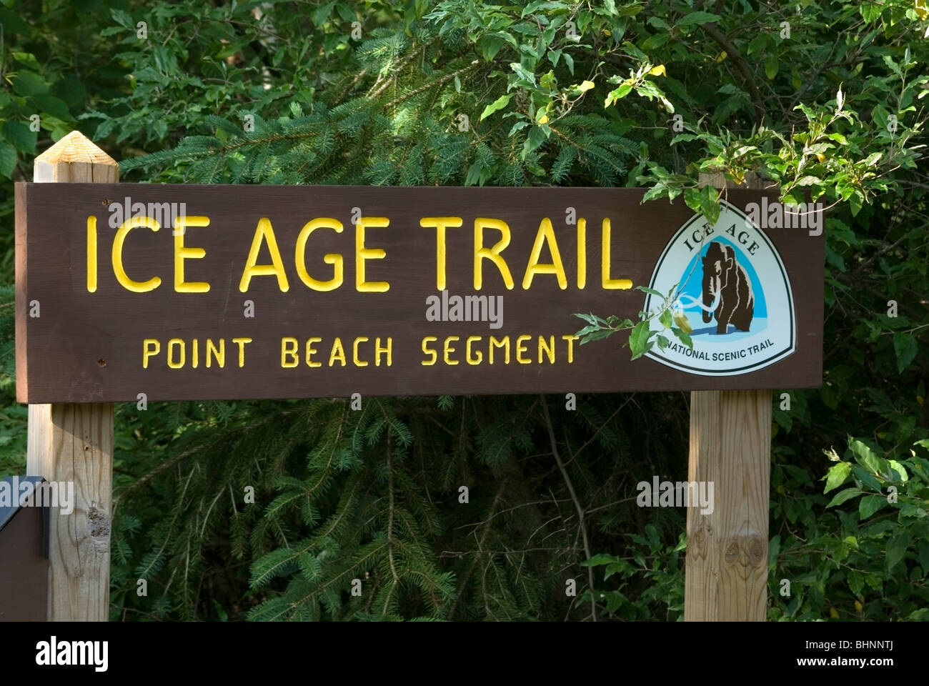 Ice Age National Scenic segnavia vicino al punto spiaggia la foresta di stato della contea di Manitowoc nel Wisconsin Foto Stock