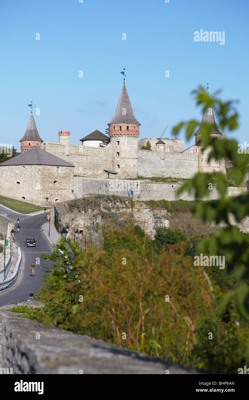 L'Ucraina, in Europa orientale e occidentale, Ucraina, Podillya, Kamyanets-Podilsky, Vista del vecchio castello Foto Stock