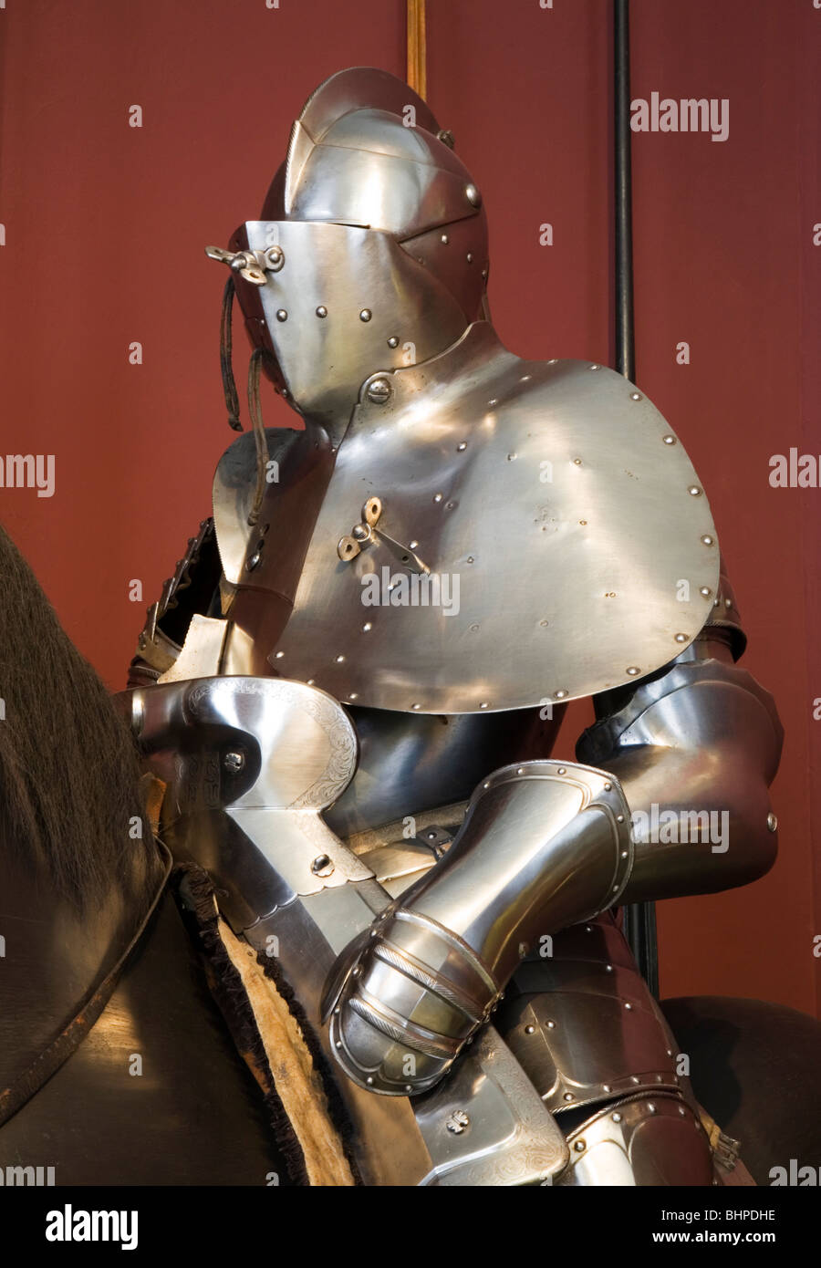 Medievale classica tuta piena di Armor. Foto Stock