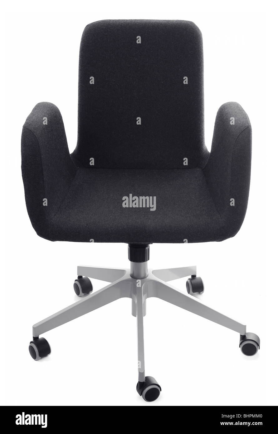 Black sedia per ufficio su uno sfondo bianco. Foto Stock