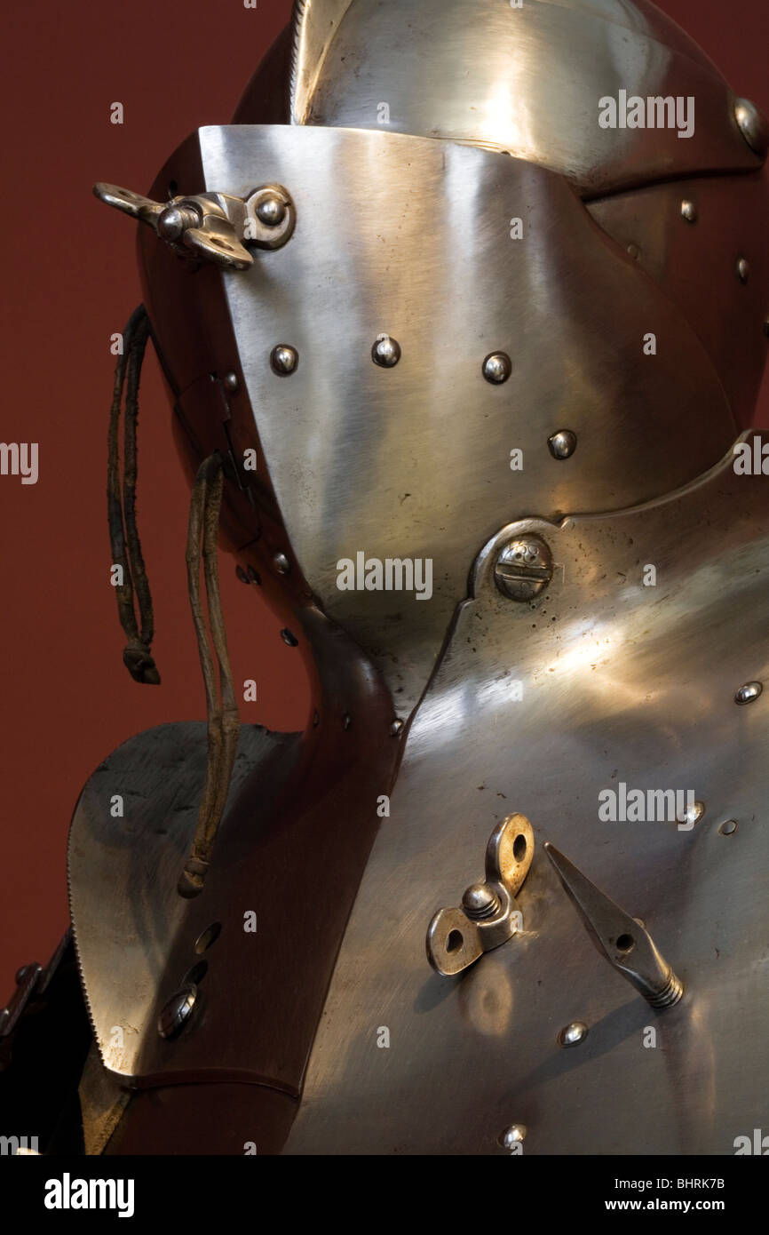 Medievale classica tuta piena di Armor. Foto Stock