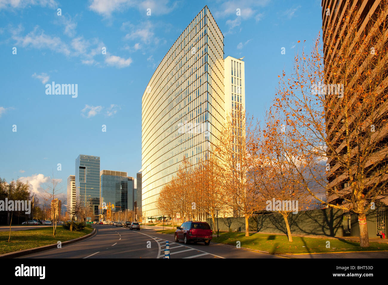 Benestante quartiere di Las Condes distretto, Santiago del Cile, Sud America Foto Stock