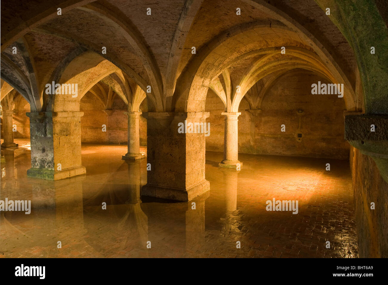 Il soffitto a volta cisterna di acqua, fortezza Portoghese, El-Jadida, costa atlantica del Marocco Foto Stock