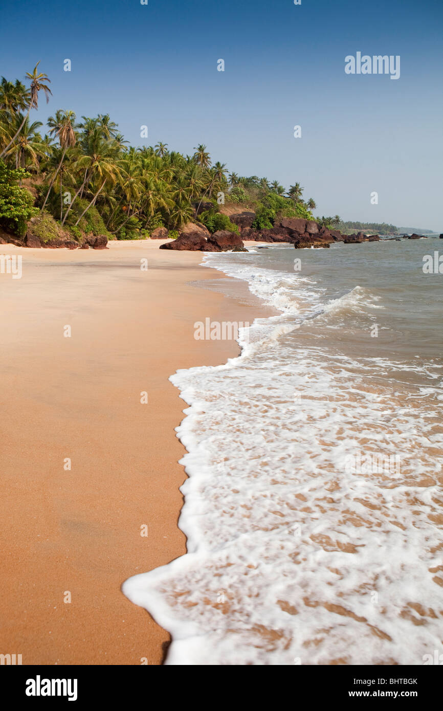 India Kerala, Cannanore (Kannur), Adhi Kadalai, Costa Malabari piccola spiaggia idilliaca Foto Stock