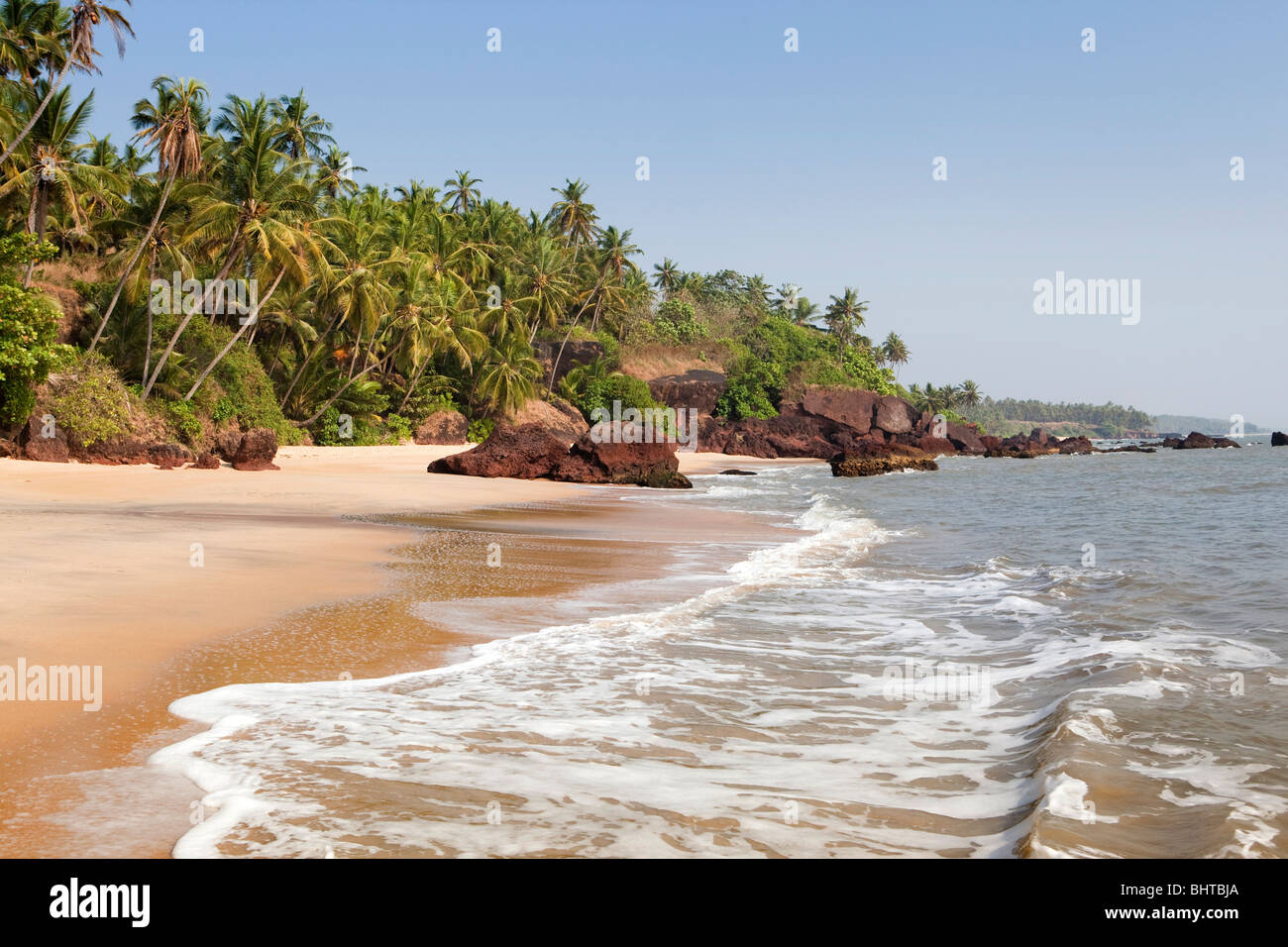 India Kerala, Cannanore (Kannur), Adhi Kadalai, Costa Malabari piccola spiaggia idilliaca Foto Stock