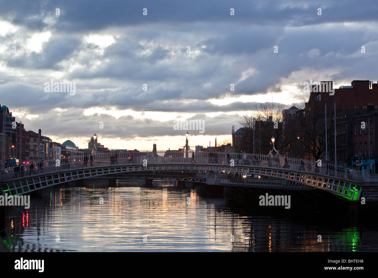 Ha'penny Bridge. Dublino, Irlanda. Foto Stock