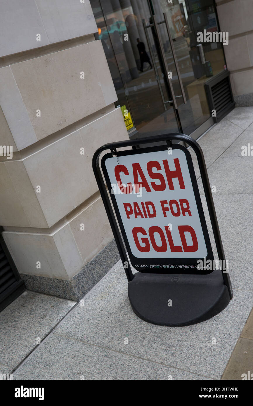 "In contanti pagato per l'oro" segno nella città di Londra' GB UK Foto Stock