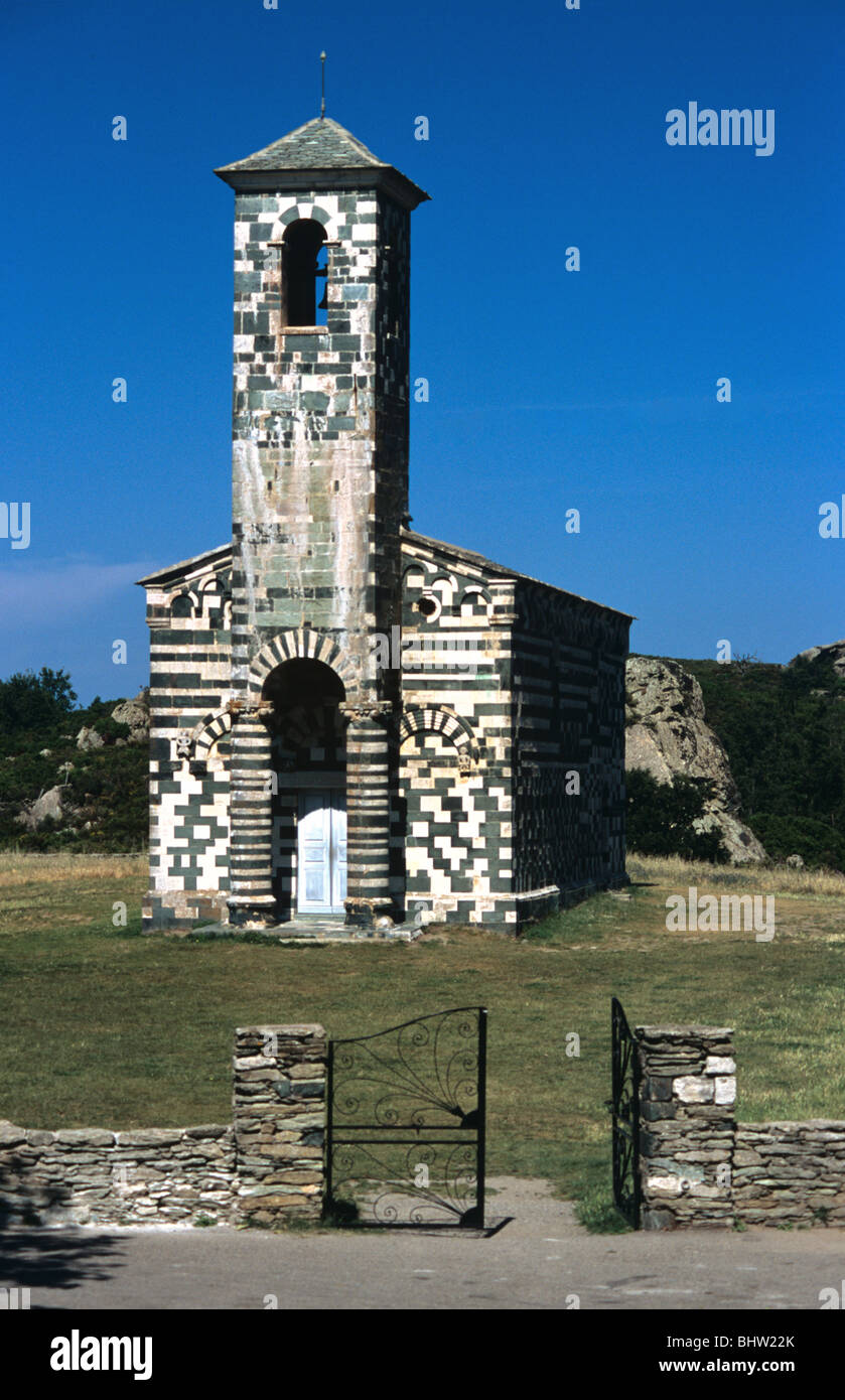 Chiesa di San Michele de Murato (1280) & Belfry o campanile romanico pisano & Architettura policroma, Corsica, Francia Foto Stock