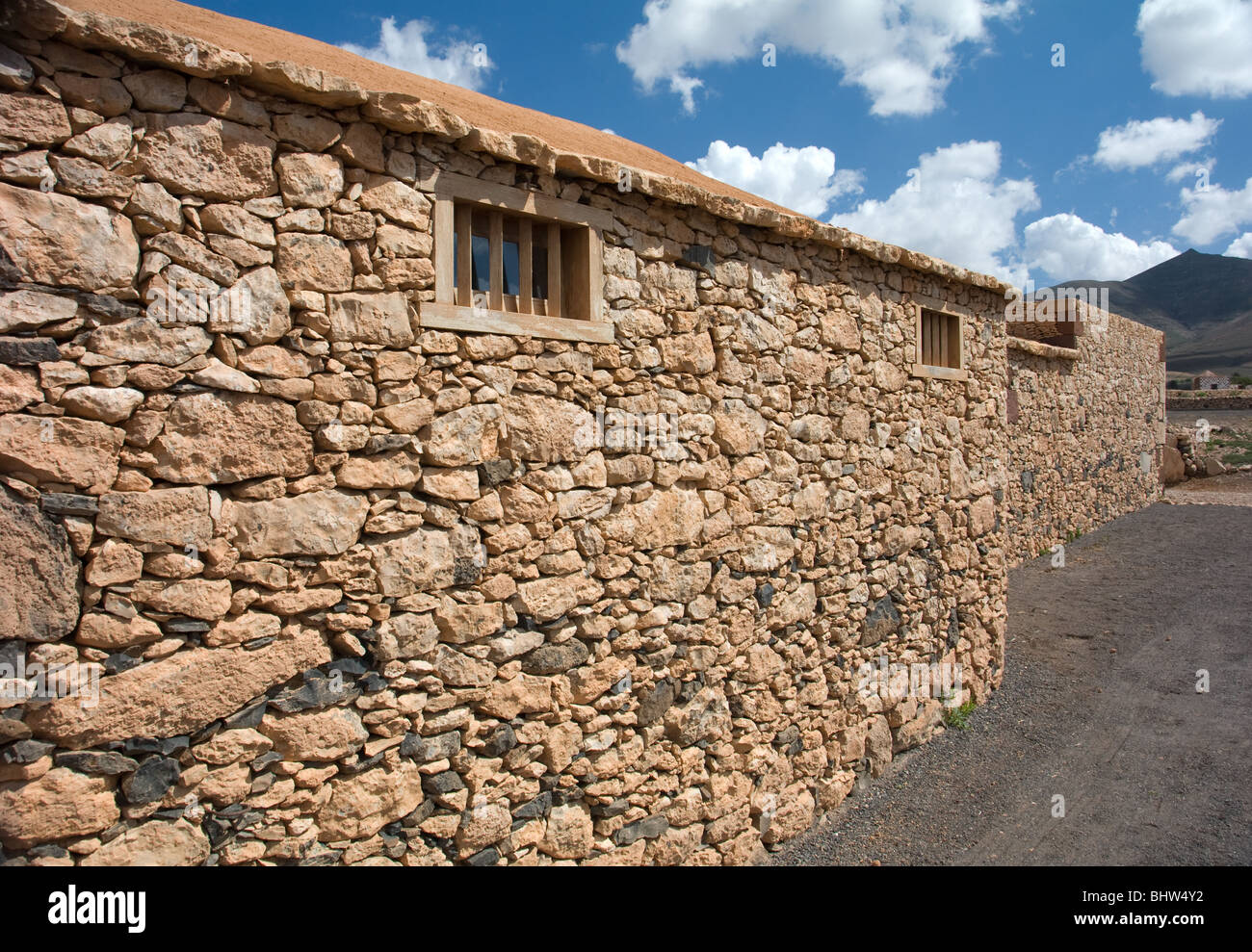 Edificio tradizionale in pietra a Ecomuseo de La Alcogida Tefia Isole Canarie Fuerteventura Foto Stock