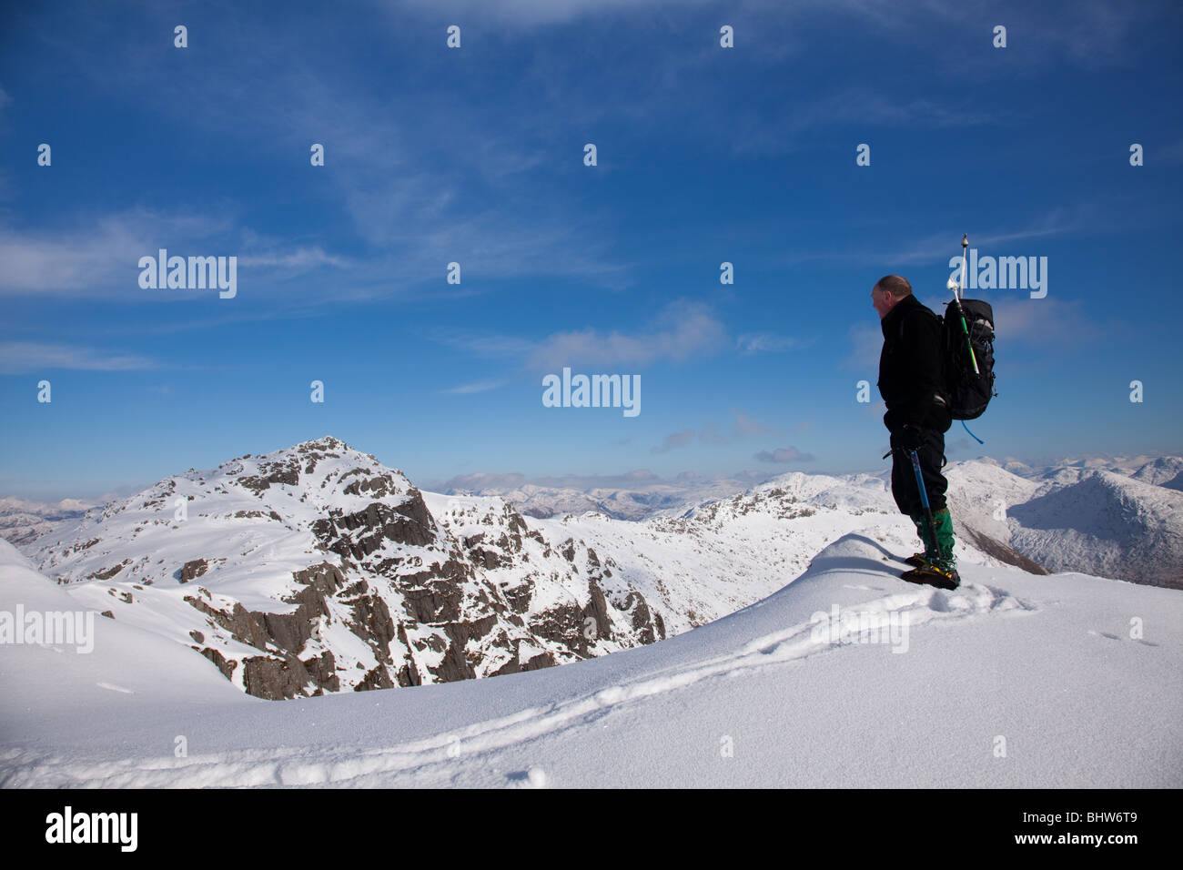 Un STAC ,Rois Bheinn & Sgurr na ba Glaise,3 Corbetts da Lochailort nel NW Highlands. Druim Fiaclach da Sgurr na ba Glaise Foto Stock