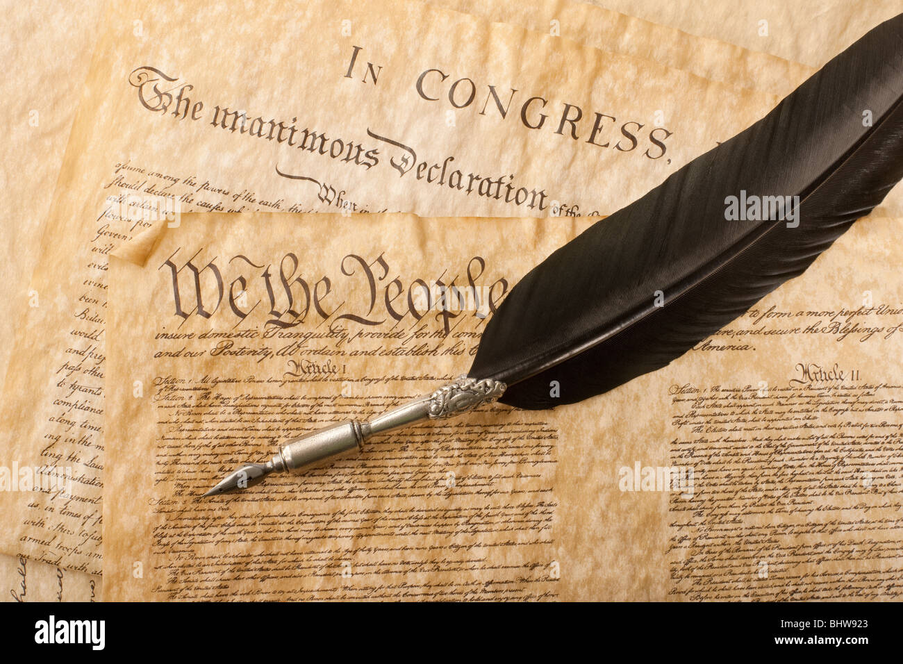 La Costituzione per gli Stati Uniti d'America con una penna del cappello Foto Stock