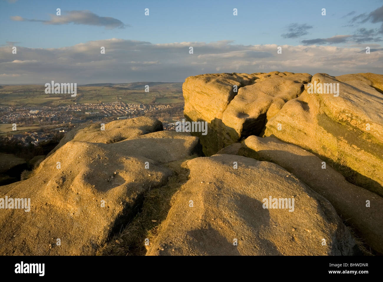 Graniglia di macina pietre a vista a sorpresa sul Otley Chevin, mori nel West Yorkshire Foto Stock