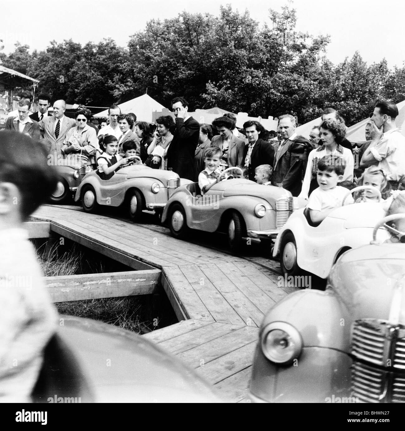 Hampstead fiera del divertimento, Londra, 1954. Artista: Henry Grant Foto Stock