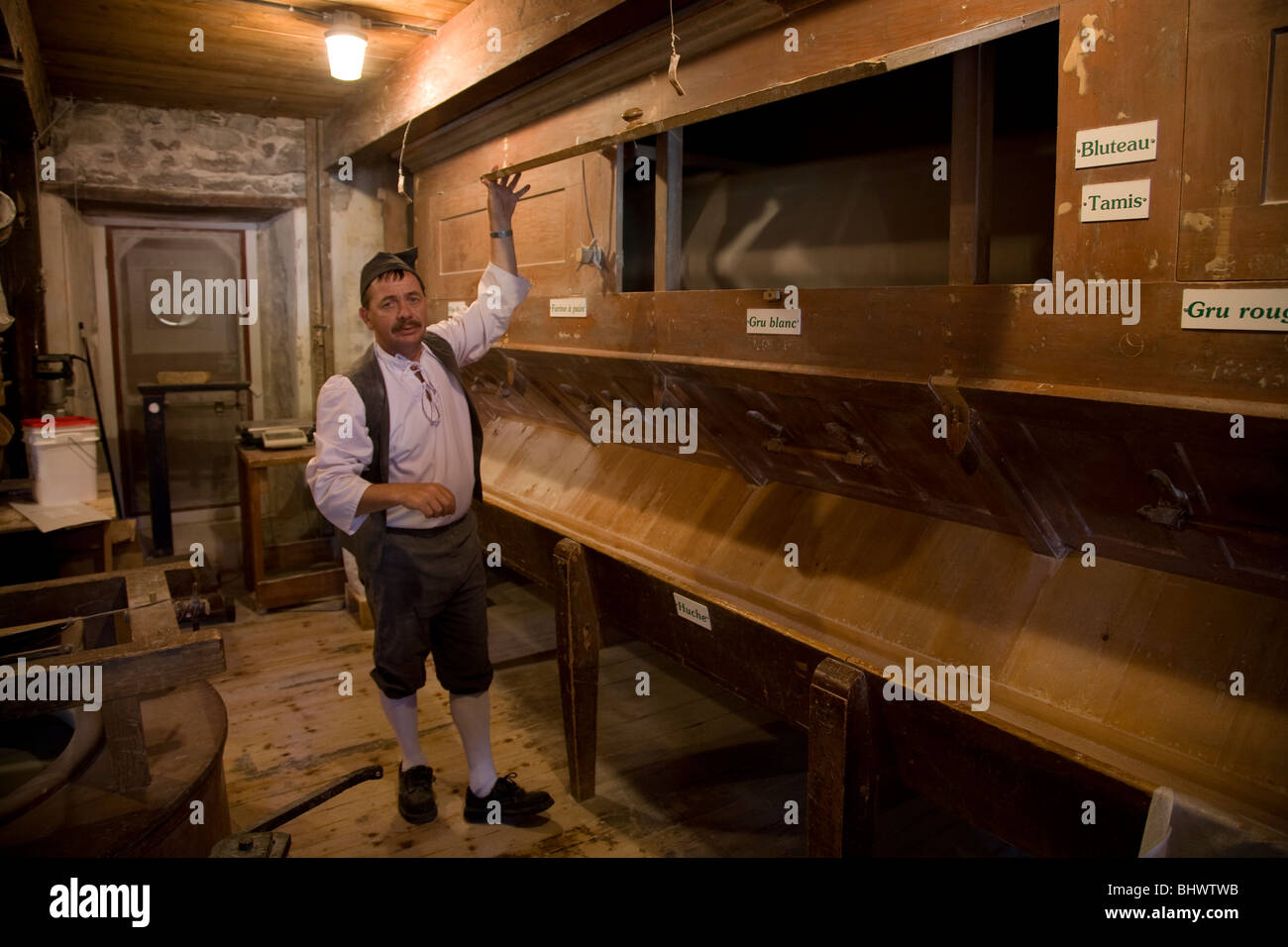 Un restaurato 1840s mulino è un attrazione in primo piano a Seigneurie des Aulnaies Québec Canada Foto Stock