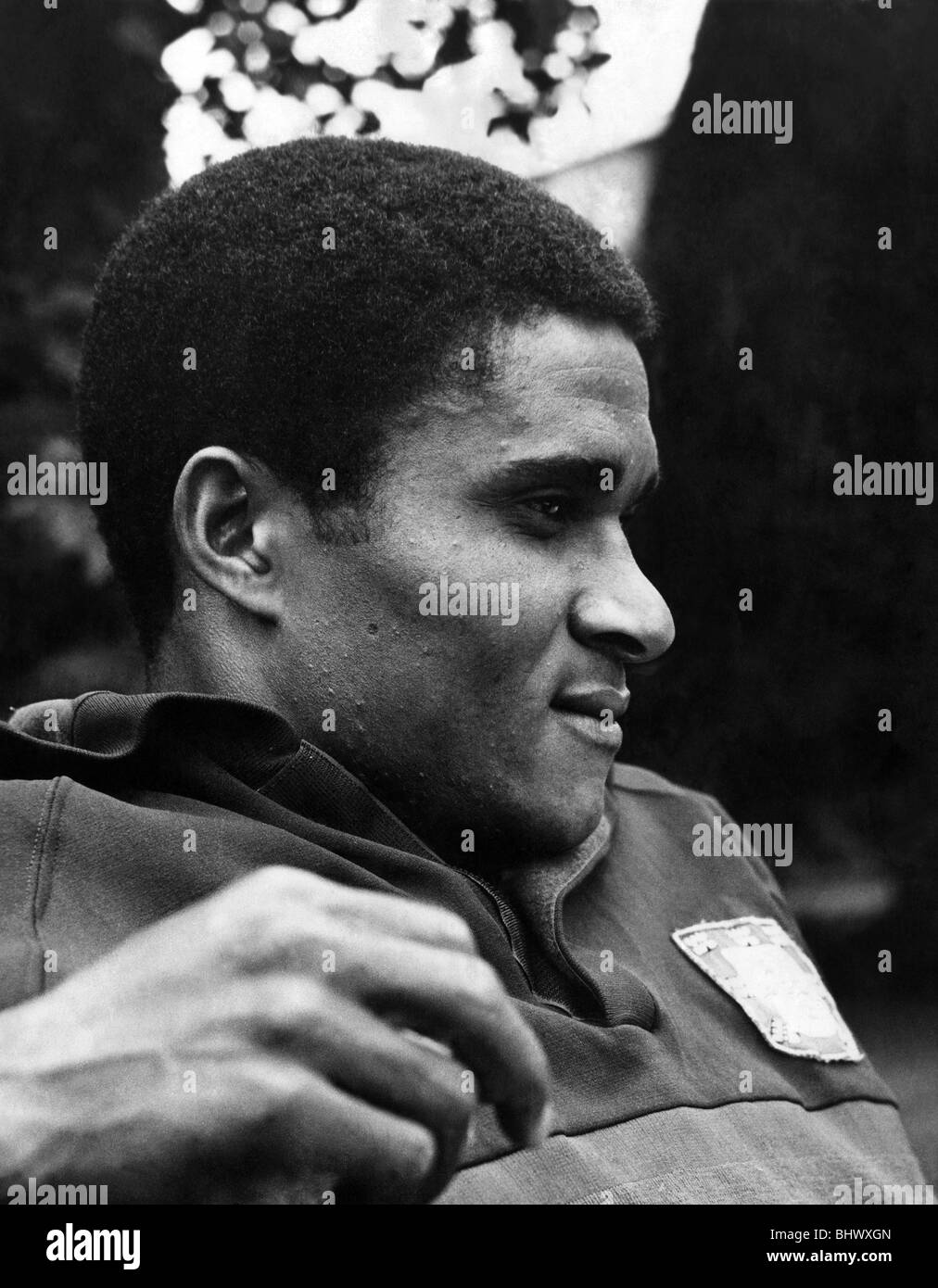 Eusebio Ferreira da Silva è venuto alla ribalta negli anni sessanta e realizzato un enorme impatto sul calcio Portoghese. Eusebio è nato Foto Stock