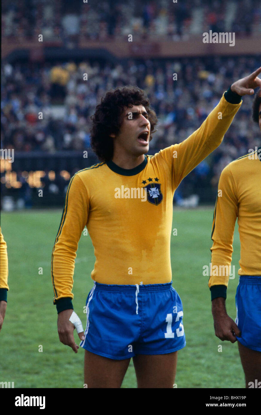 World Cup 1978 3° posto play off Italia 1 Brasile 2 punti Nelinho e grida qualcosa durante la linea p prima della partita. River Plate ,Buenos Aires Foto Stock