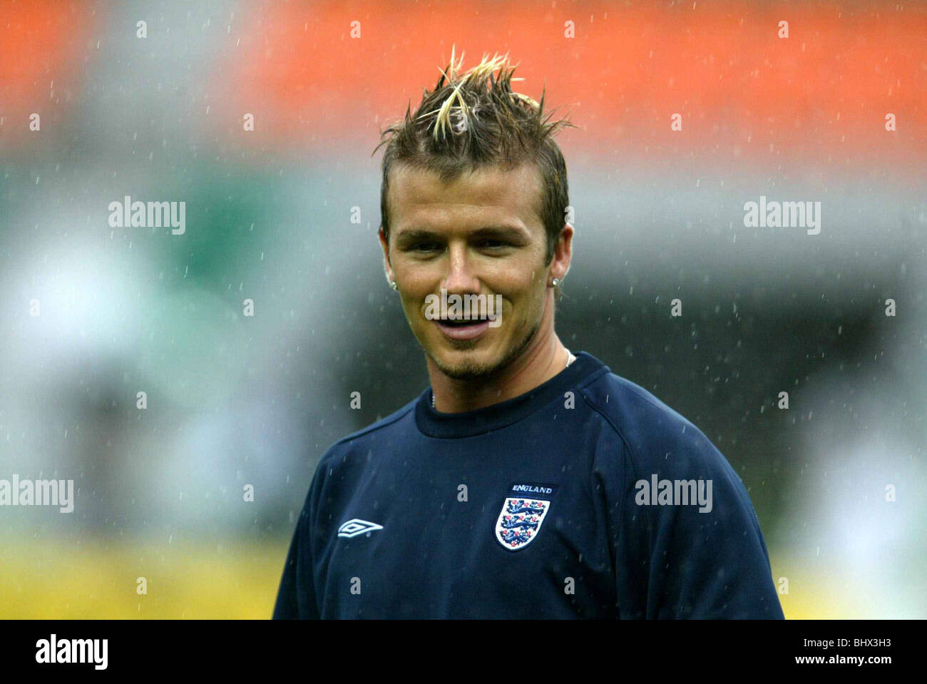 Beckham di England Football Squad Giugno 2002 Sessione di Formazione davanti a Quarterfinal Match v Brasile ©Mirrorpix Foto Stock