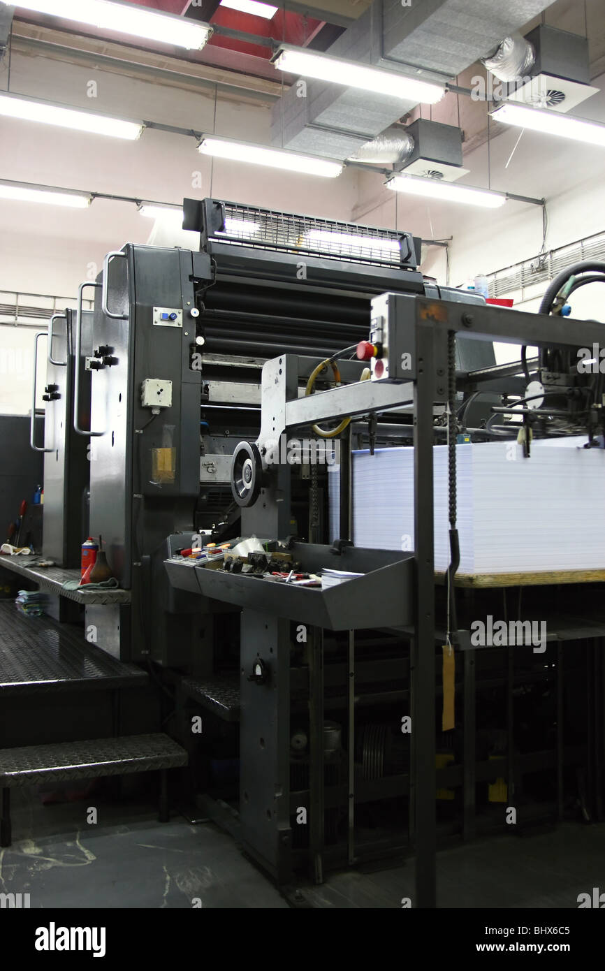 La stampa di diverse macchine offset e attrezzature poligrafica Foto Stock