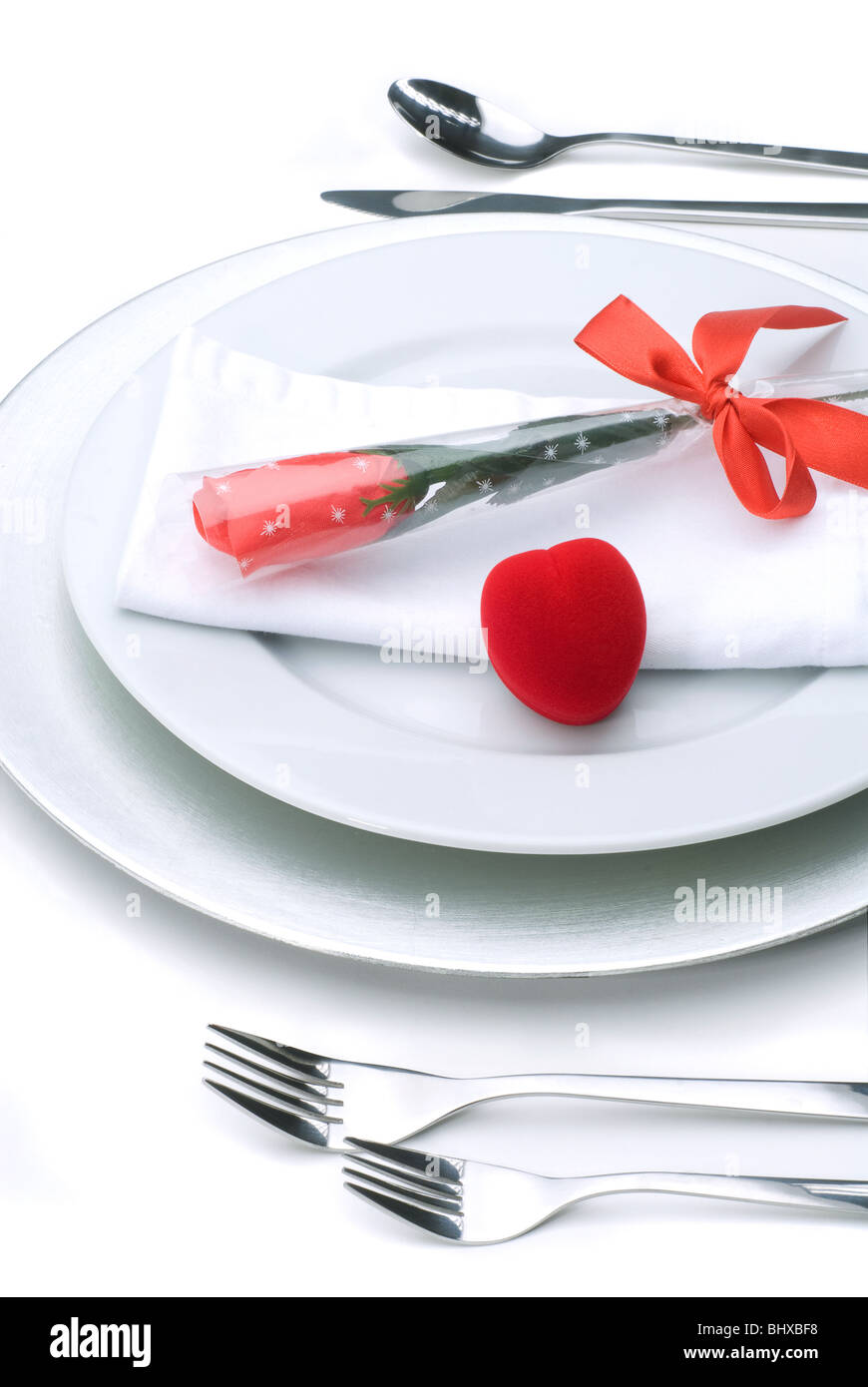 Cena di San Valentino con un anello di fidanzamento Foto Stock