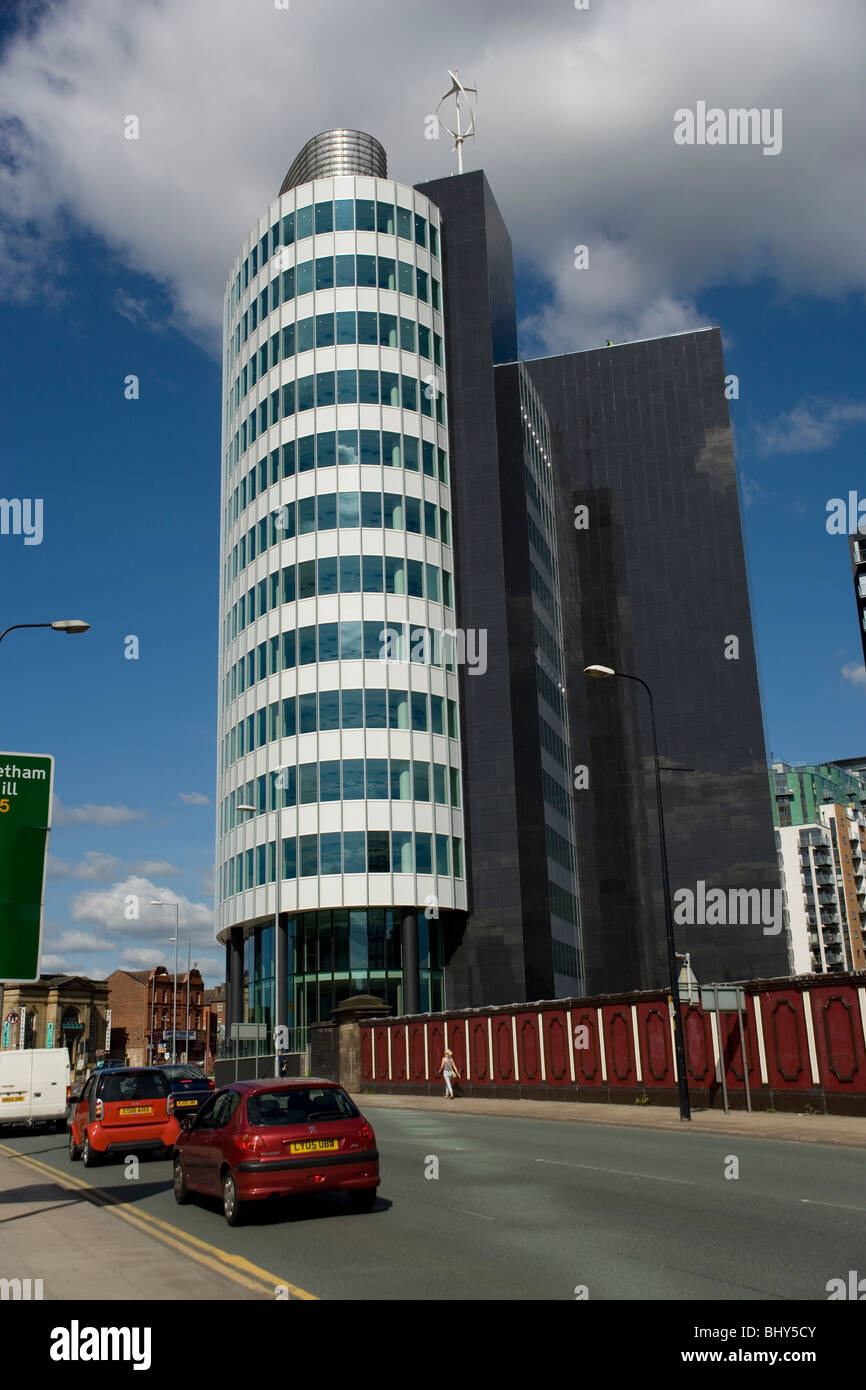 Nuovo ufficio torre presso il centro città fine Cheetham Hill Road Manchester Foto Stock