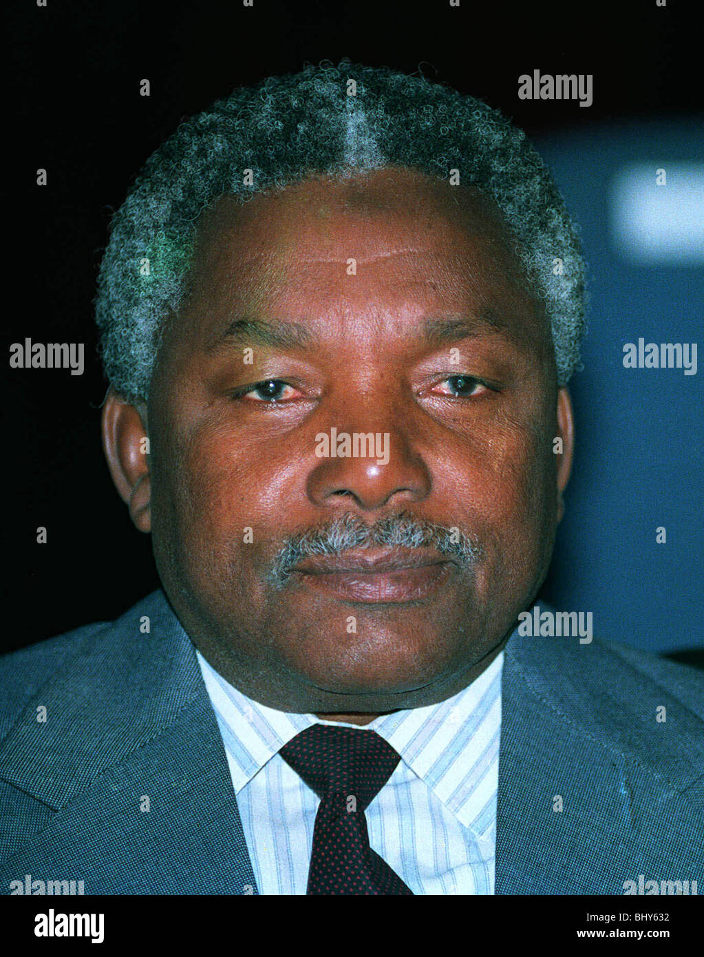 ALI HASSAN MWINYI PRESIDENTE DELLA TANZANIA 04 Dicembre 1991 Foto Stock