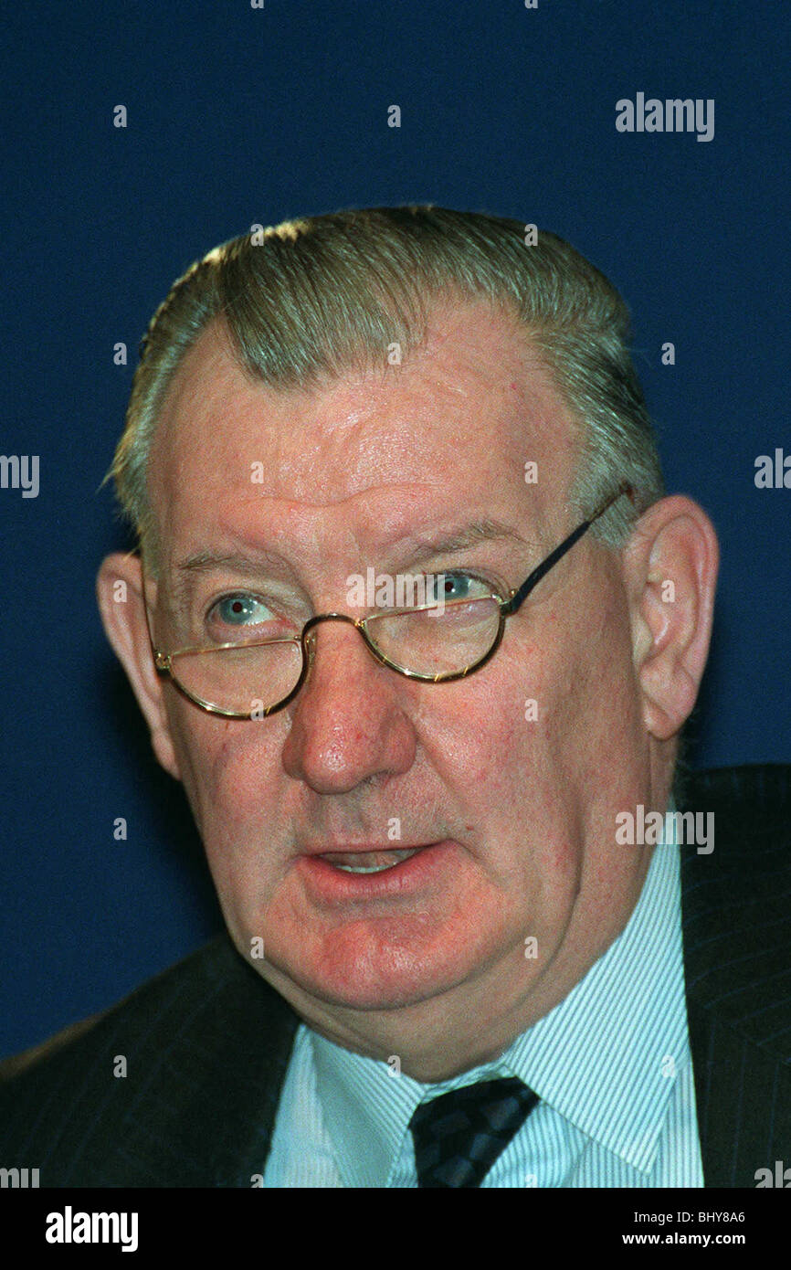 SIR ROLAND SMITH HEPWORTH PLC 18 Novembre 1991 Foto Stock