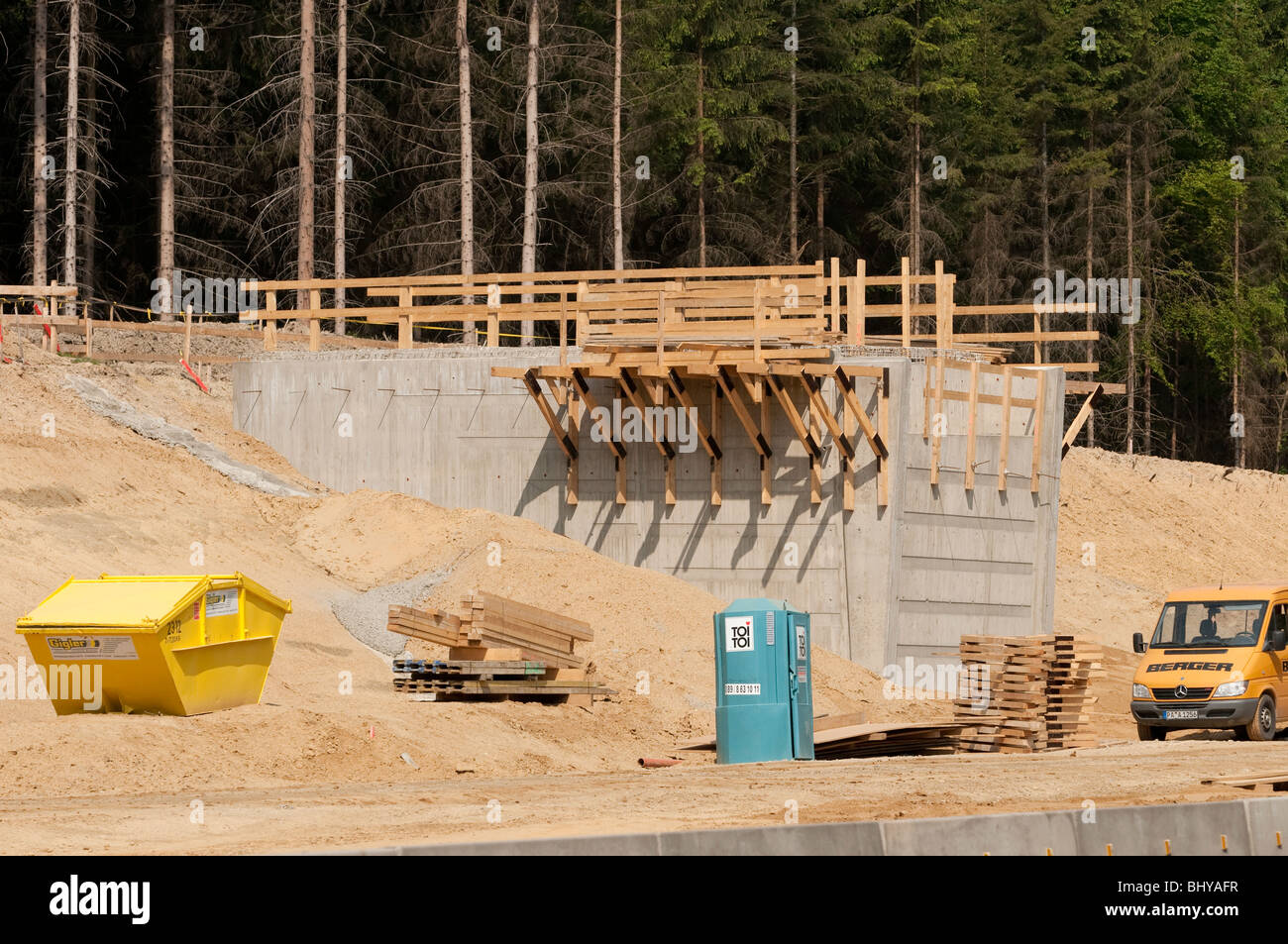 Nuovo ponte autostradale in costruzione su E52 vicino a Augsburg Germania Foto Stock