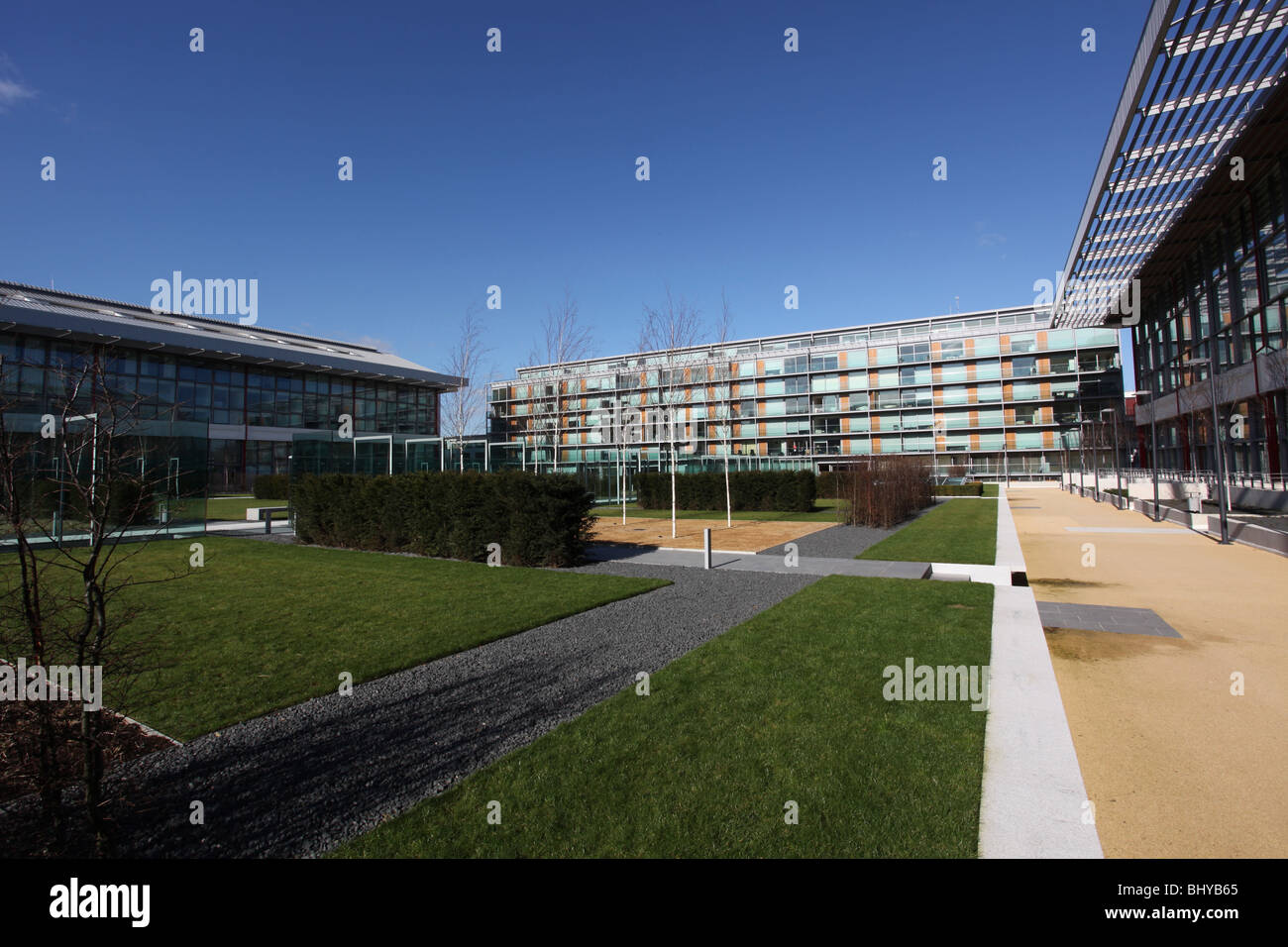 Highbury Square sviluppo residenziale, precedentemente Highbury Stadium, sede dell'Arsenal Football Club. Shot preso dalla zona del giardino Foto Stock