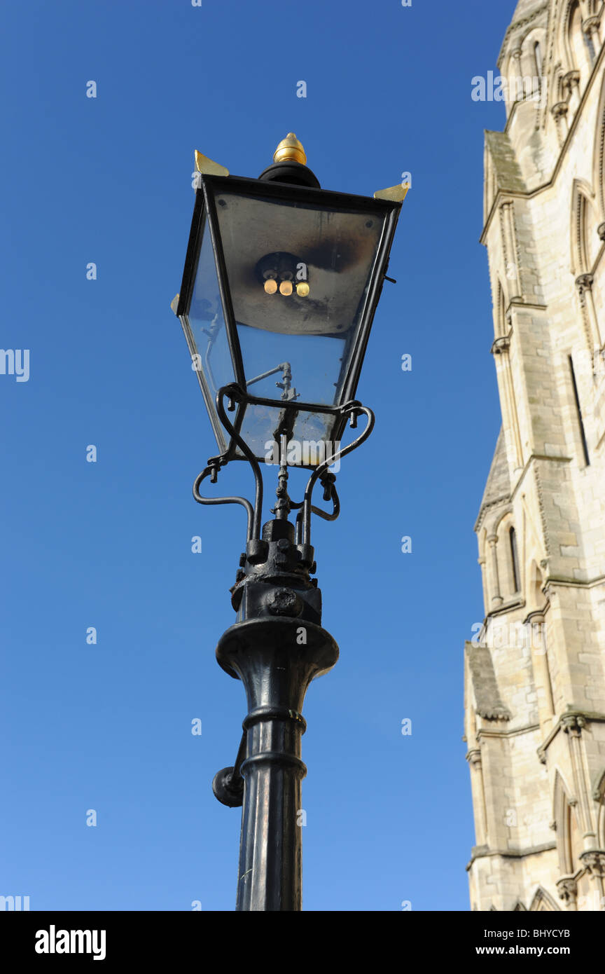 Il gas lampade stradali della città di York nel North Yorkshire England Regno Unito Foto Stock
