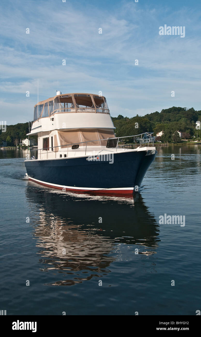 Connecticut Mystic River imbarcazione da diporto yacht trawler powerboat MR PR Foto Stock