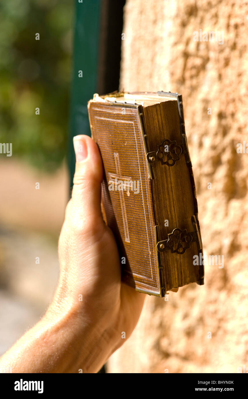 Vecchia casa la Bibbia in mano a Maiorca in Spagna Foto Stock