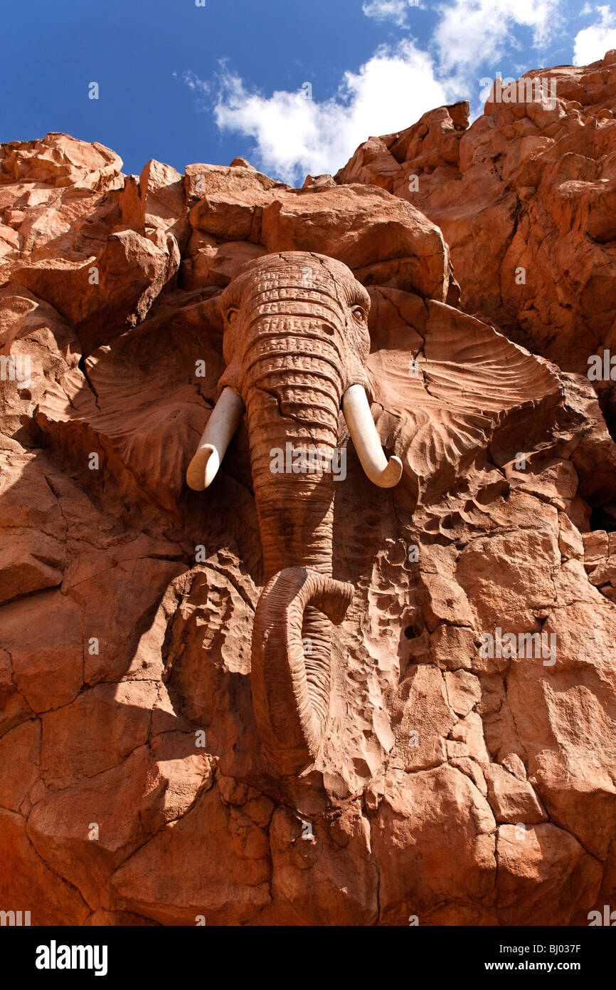Elephant carving Città Perduta Suncity Provincia di nord-ovest Il Sud Africa Foto Stock