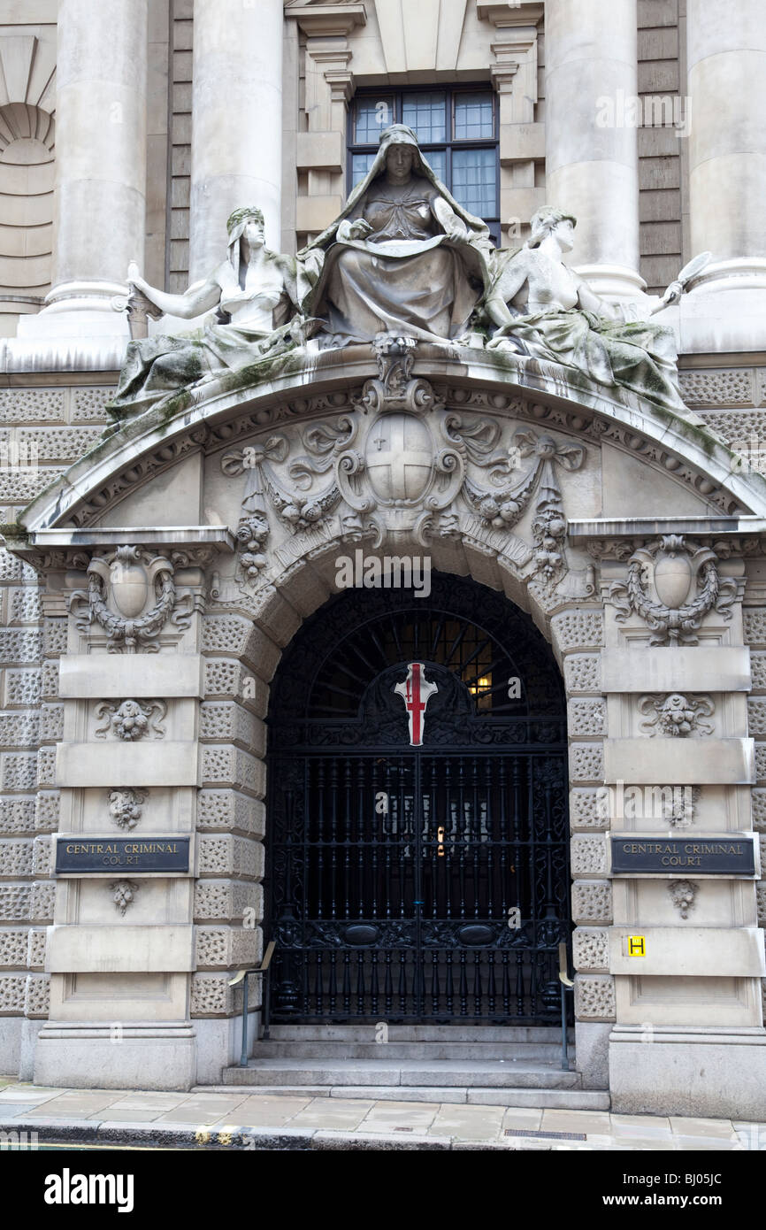 Ingresso alla centrale di tribunali penali o Old Bailey London REGNO UNITO Foto Stock