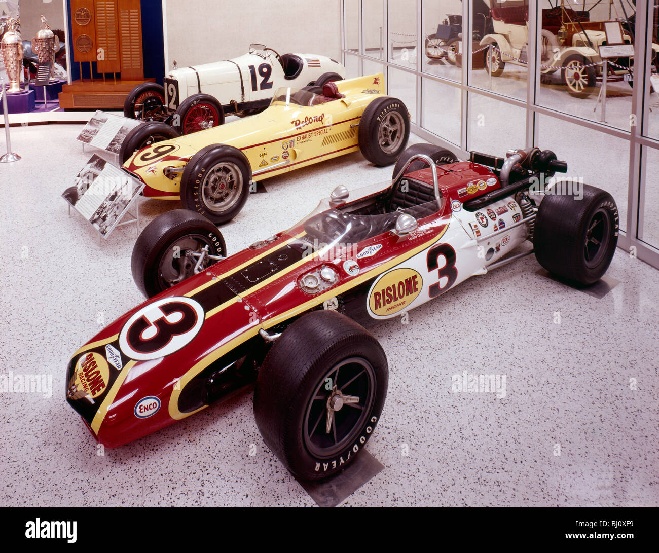 Vintage racing cars sul display al Motor Speedway di Indianapolis e Hall of Fame Museum, Indianapolis, Indiana, STATI UNITI D'AMERICA Foto Stock