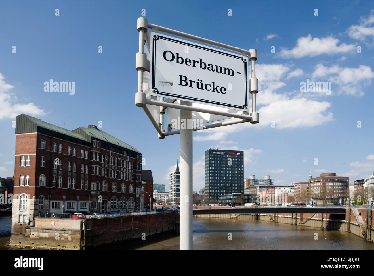 Ponte oberbaum, Spiegel Tower, editore della rivista Der Spiegel, Zollkanal, Amburgo, Germania Foto Stock