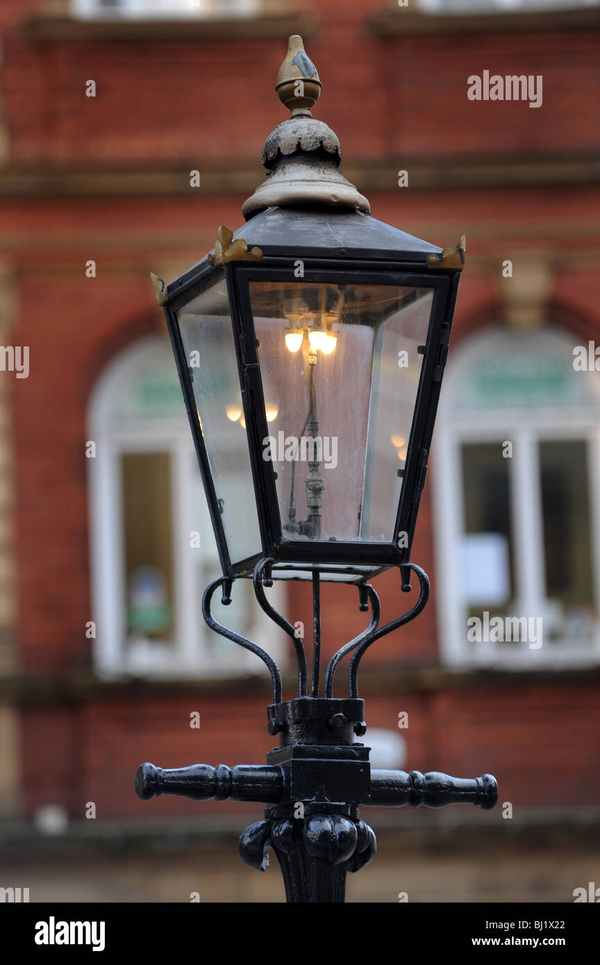 Il gas lampade stradali della città di York nel North Yorkshire England Regno Unito Foto Stock