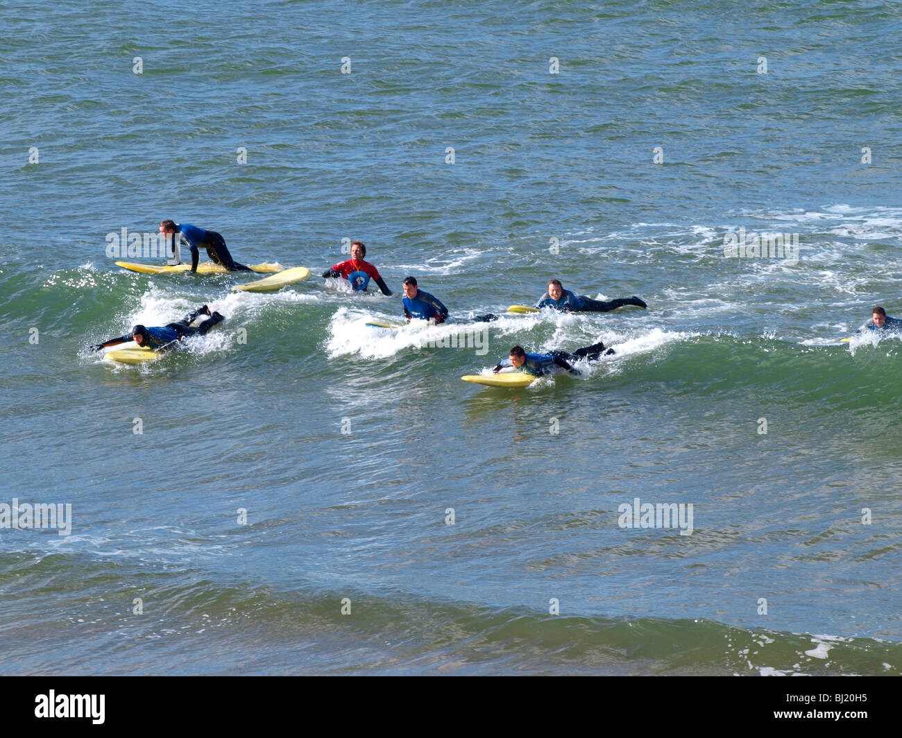 Scuola di surf per imparare a navigare, Bude, Cornwall Foto Stock