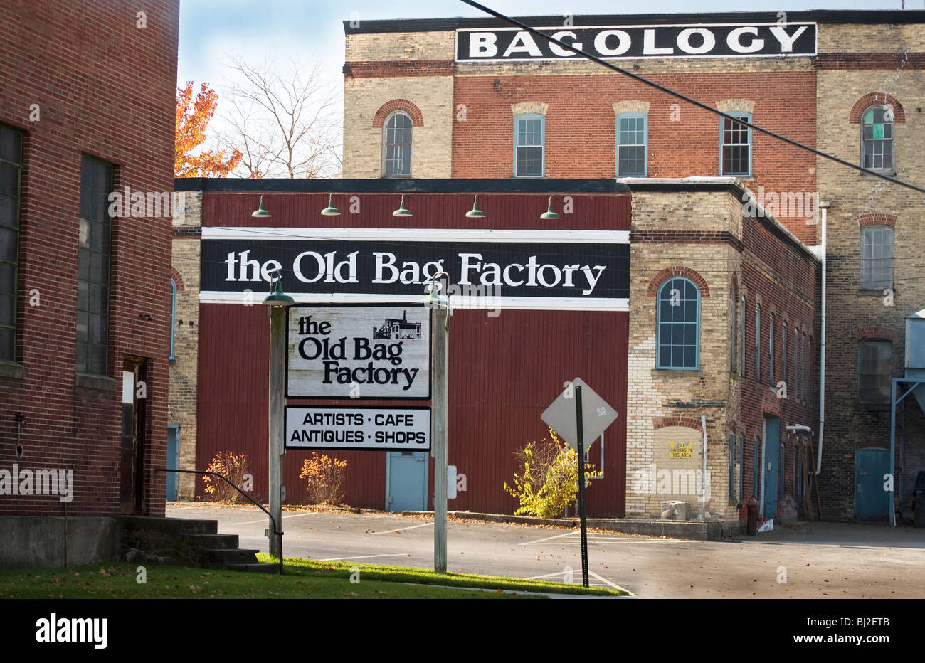 La vecchia fabbrica di sacchetto in Gosen, Indiana è famosa per i suoi negozi d'arte e antiquariato. Foto Stock