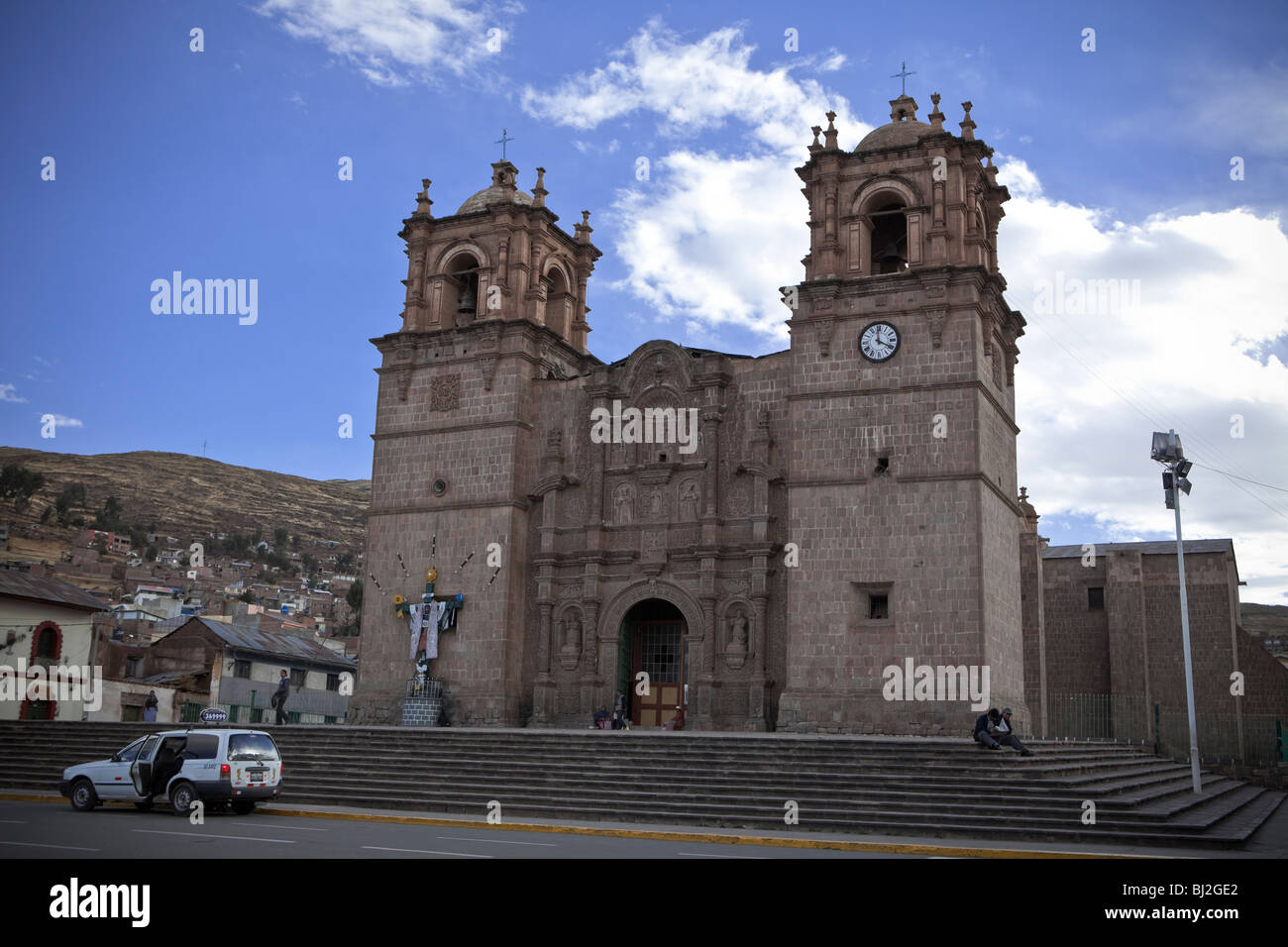 Basilica Cattedrale di San Carlos Borromeo di Puno, il lago Titicaca, Ande, Perù, Sud America Foto Stock