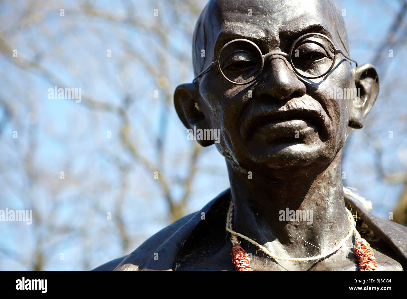 Statua del Mahatma Ghandi all'Ariana Park (Musée Ariana), Ginevra, Svizzera Foto Stock