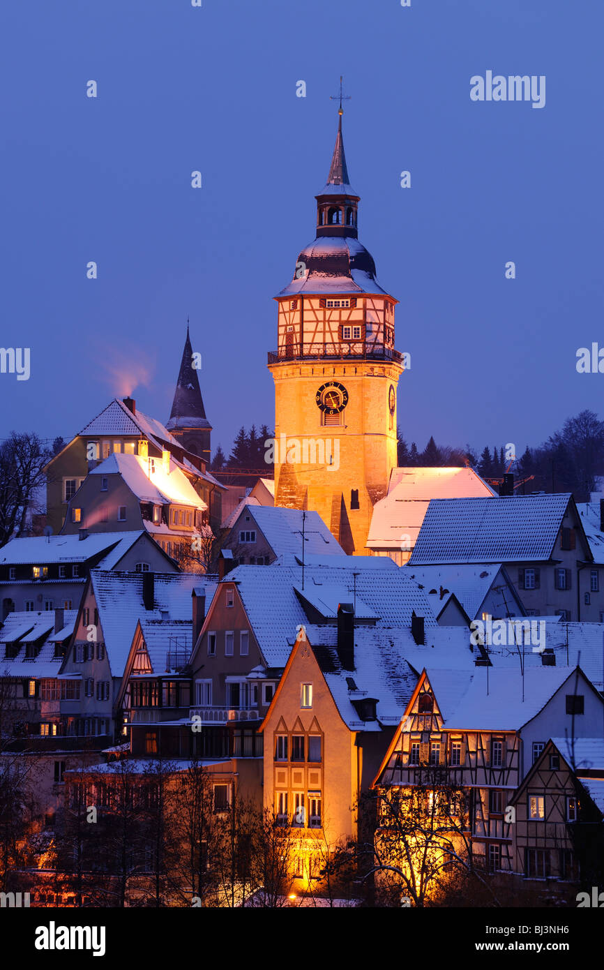 Vista sulla città di Backnang in inverno, Rems-Murr-Kreis distretto, Baden-Wuerttemberg, Germania, Europa Foto Stock