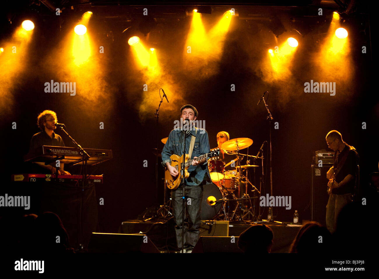 La Swiss cantante e musicista Lee Everton live con la sua band The Scrucialists nel luogo Schueuer, Lucerna svizzera Foto Stock