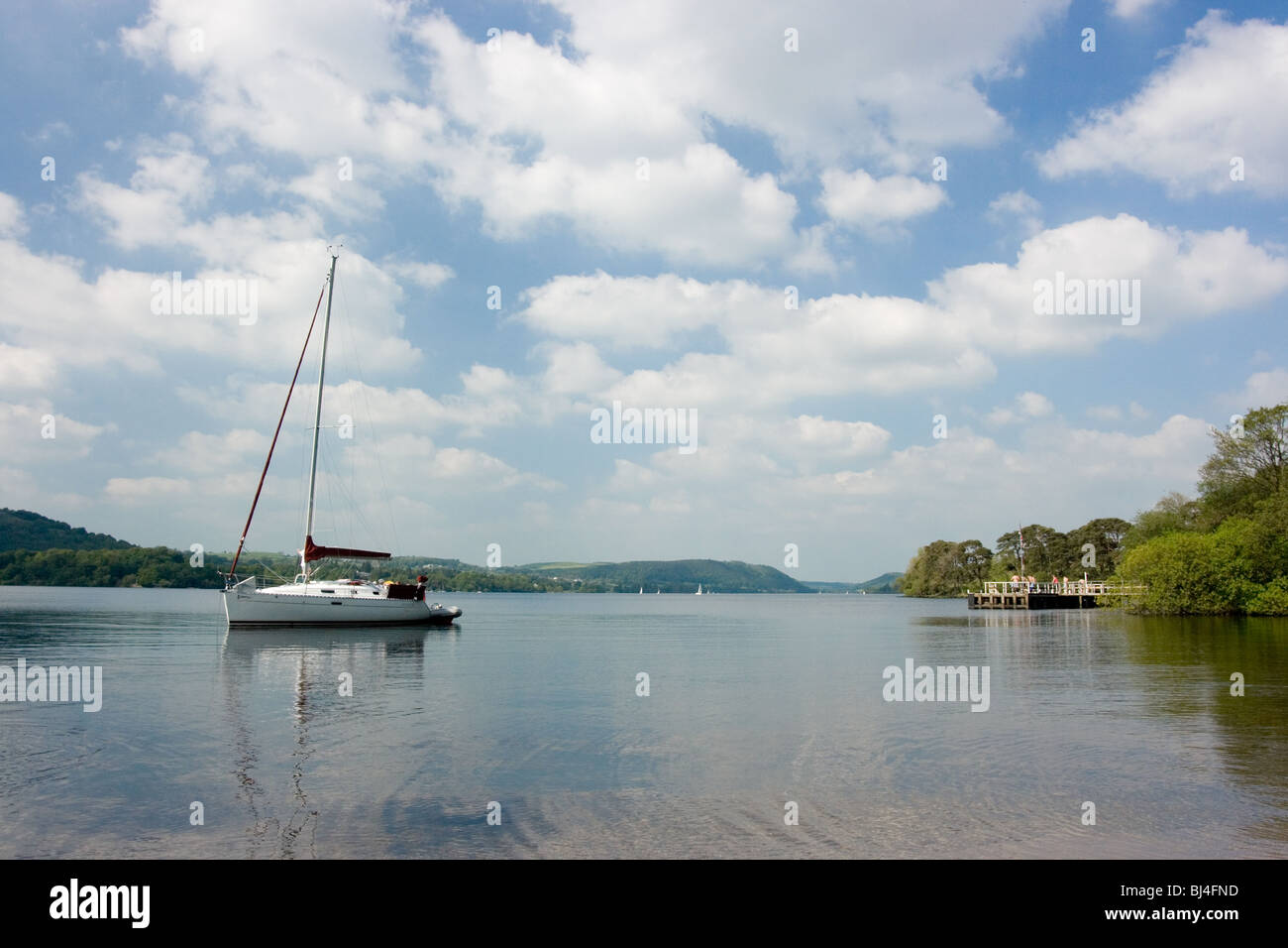 Yacht ormeggiati a Ullswater, Lake District, Cumbria Foto Stock